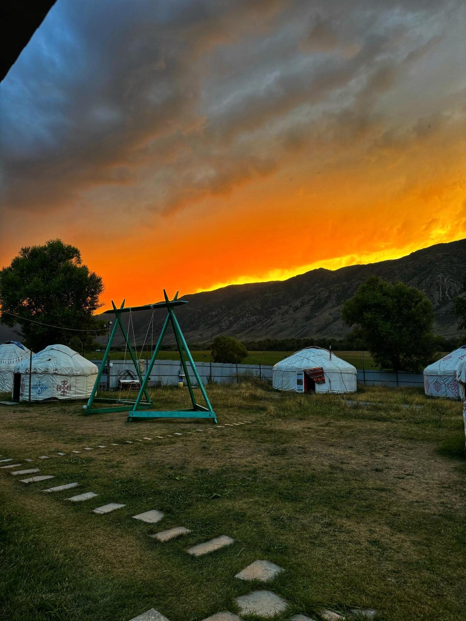 Saty Kolsay Kazakh Village מראה חיצוני תמונה